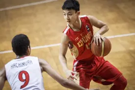 狂飙10三分轰53分！男篮10岁天才投疯了 中国队后继有人？图片