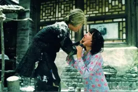 《月牙儿》：女儿当暗娼，母亲极力支持，堕落的背后是因为贫穷吗图片