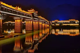 荆州古城：是位于湖北省荆州市的一座名胜古迹图片