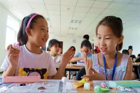 班主任调座位有“套路”，家长觉得没章法，实则藏着老师的小心思图片