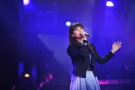 她的歌声柔到骨子里，能勾起回忆又让人无限回味的经典金曲！图片