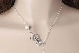 夏天来了，选一款适合自己的锁骨链，让自己更加出众图片