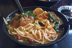 不是，螺蛳粉是好吃，但它到底为什么这么臭啊图片