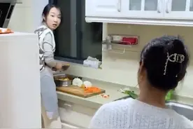 浙江一男子瞒着妻子把丈母娘偷偷接来，母女俩相拥瞬间让人泪目图片
