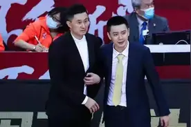 杨鸣想学杜锋的执教风格，但至少有两点他目前根本学不来图片