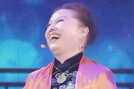 贵妇拿1400年名画鉴宝，专家说是赝品，贵妇大笑：你可知它出自哪图片