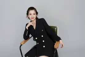 演员穆婷婷最新写真曝光，率性肆意彰显独特魅力图片