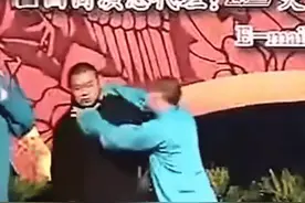 岳云鹏的心酸史：14岁当保安，因6元被骂三小时，被曹金当众掐脖图片