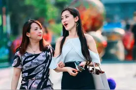 闺蜜说夏天到了就应该穿这样的衣服出去玩，比较招小哥哥喜欢！图片