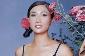 成龙情史三：没有上位成功的吴绮莉，巨大争议下依旧百花丛中过图片