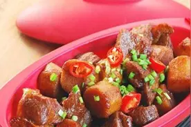 美食分享：山药五花肉、萝卜缨炒肉丁、芋头粉蒸肉的简单做法图片