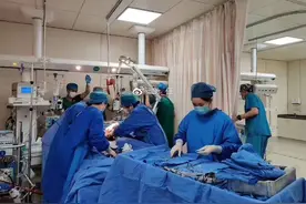 终于！突发羊水栓塞的厦门产妇醒了！5小时用掉117袋血，45天的救治图片