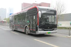 郑州快速公交或升级为5G智能网联公交体系 等信号灯时间或会缩短至2秒，平均车速将会提高一倍图片