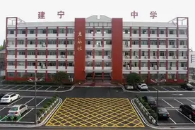 两所学校合并！石首这所备受关注的高中正式开学图片