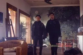 《纵横四海》张国荣周润发天作之合的枪战片图片