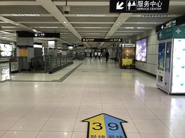 探讨上海地铁9号线的宜山路站的换乘：上上下下、距离远同是问题