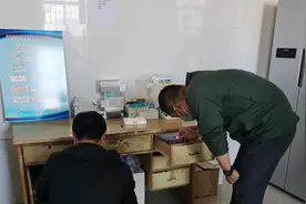 沾益区市场监督管理局“三强化”开展医疗机构药品医疗器械质量安全专项整治图片