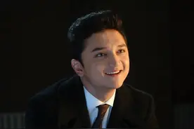 每日一星——玉米提图片