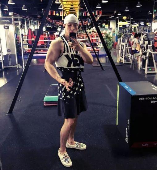 德云社烧饼成健身型男！与女神登上健美杂志！增肌原理你要知道