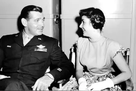 那些和伊丽莎白·泰勒一起合影过的大明星们，和玛丽莲·梦露同框图片