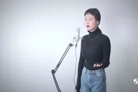 美女烟嗓翻唱《空空如也》视频封面