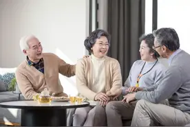 人老了少吃点，活得更久？给你3个实用小建议，有助于长寿图片