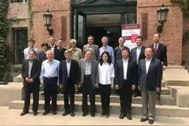 活着的巨人，中国科学家-杨振宁图片