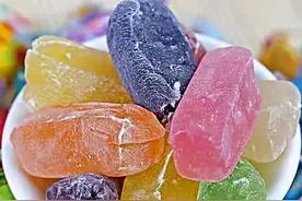 半岛叨叨丨继黄焖鸡米饭之后，高粱饴也“出道”了！全网刷爆的网红零食是咱青岛特产图片