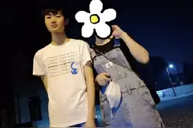 主播临界爆料大瓜：Knight非要约我女朋友单独吃饭图片