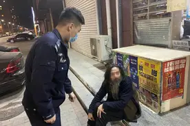 “酒蒙子”迷途点歌，民警无奈助兴归家图片