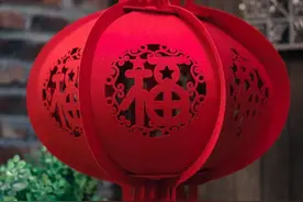 按照春节的老传统，“旧”春联的处理方式有这些图片