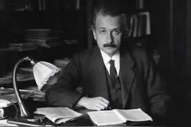 根据爱因斯坦的理论，瞬移到2242光年外，能看见秦始皇登基吗？图片