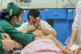 一儿童仍在省儿童医院抢救，竟然是因为吃了这个！！！【呱呱教·141】图片