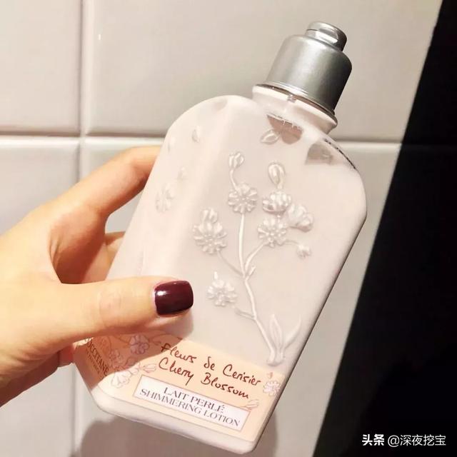 珂润和凡士林哪个身体乳好