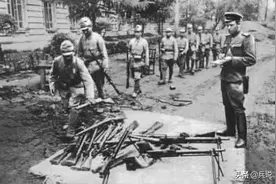 曾克林接收关东军武器，飘飘然向延安汇报：东北遍地武器图片