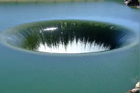 地球疯狂“喝”水，每年吞噬数十亿吨水，这些水最后去了哪？图片