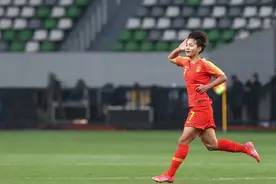 韩国女足主帅找借口，称被漏判点球，赞王霜是中国女足最强武器图片