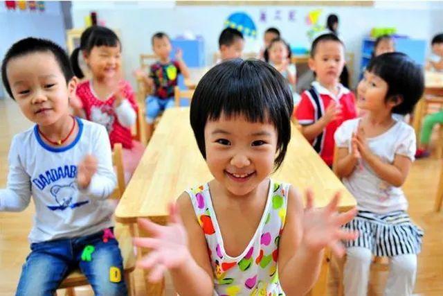 幼儿园公立好还是私立好？能上公立尽量上公立，超前教育是个隐患