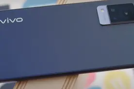 vivo V21 5G 手机在国外开售：天玑 800U 芯片，约 3570 元起图片