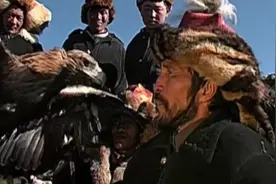寻找与失去的故事：戈壁滩狼群的梦魇，哈萨克族训鹰人图片