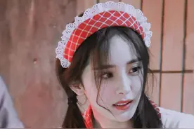 杨幂的“少女感”真的绝！连运动服都能穿那么美，照着穿也不会错图片