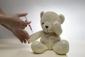 普遍接种卡介苗的低收入国家，新冠肺炎患者数量和病死率都比中上收入和高收入国家低图片