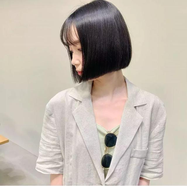 大脸妹子最爱的短发,显瘦不显老