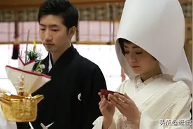 日本女性的新婚之日，竟有这些尴尬习俗，很多人表示难以接受图片