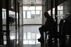 办理病退有哪些条件？养老金会变少吗？一文带你了解图片