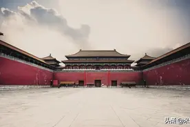 全球印钞停不下来，中国何以成了最强逆行者？图片