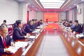 中央政法委采访团来忻采访扫黑战果图片