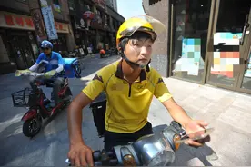 送外卖成高危行业？小哥月入过万很轻松图片