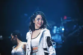 富婆邓紫棋：16岁出道25岁登福布斯，不到30岁豪宅好几套图片