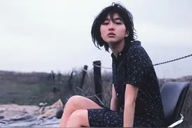 20岁爱上女邻居，逼着父母娶她，结局太甜了图片